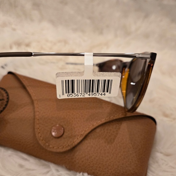 Ray-Ban Polarized Sunglasses - Picture 5 of 11